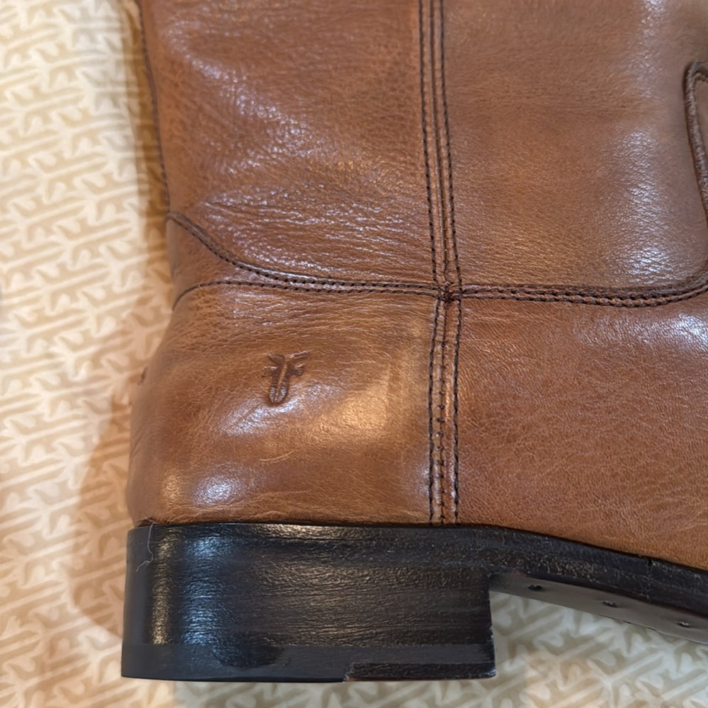 Frye Melissa button  2 wide calf - Picture 8 of 11